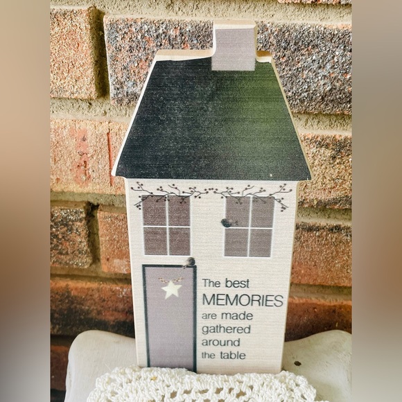 *Family Traditions Saltbox House Muted Mauve Color - Picture 4 of 10